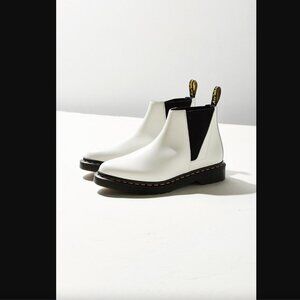 Dr Martens Bianca Chelsea Boots